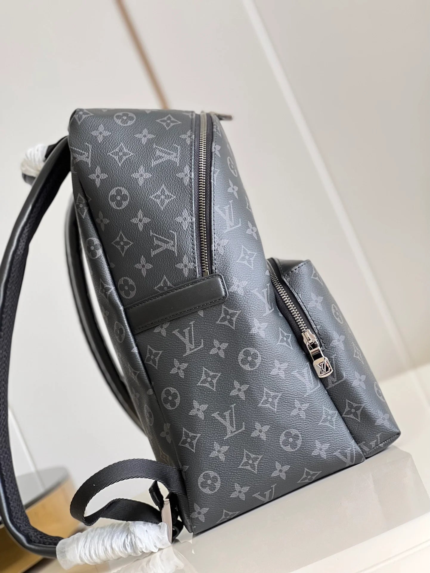 LV BAG M43186