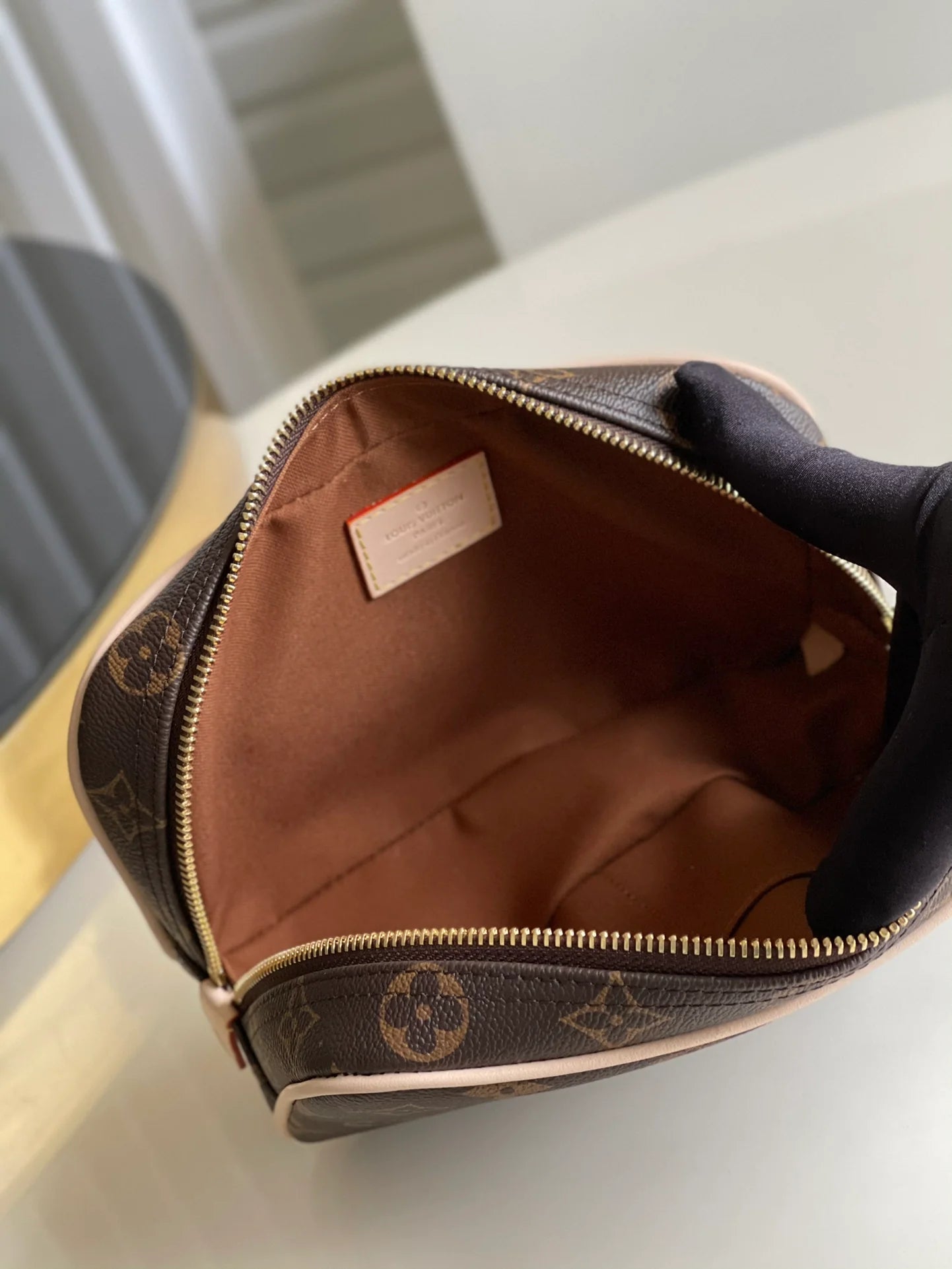 LV BAG M43383