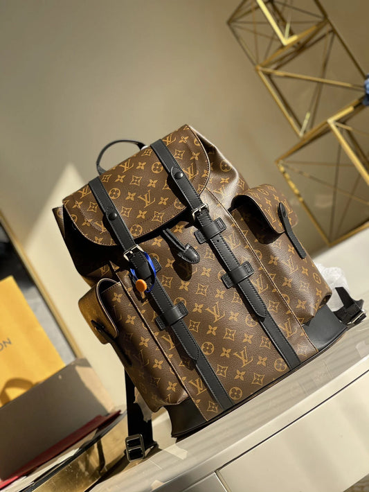 LV BAG M