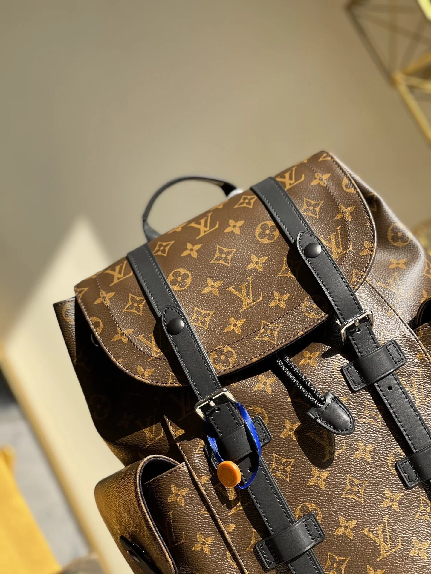 LV BAG M