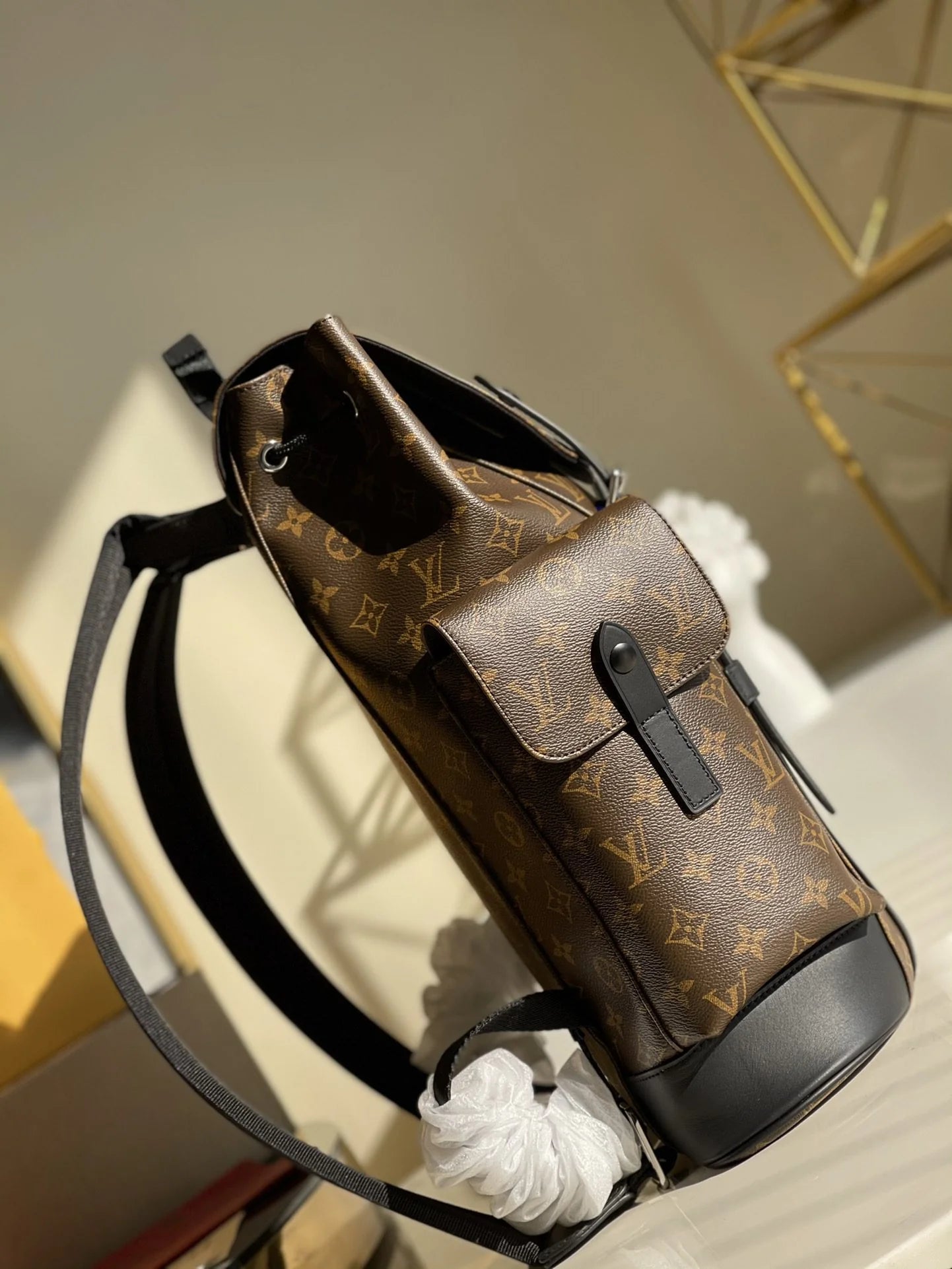 LV BAG M