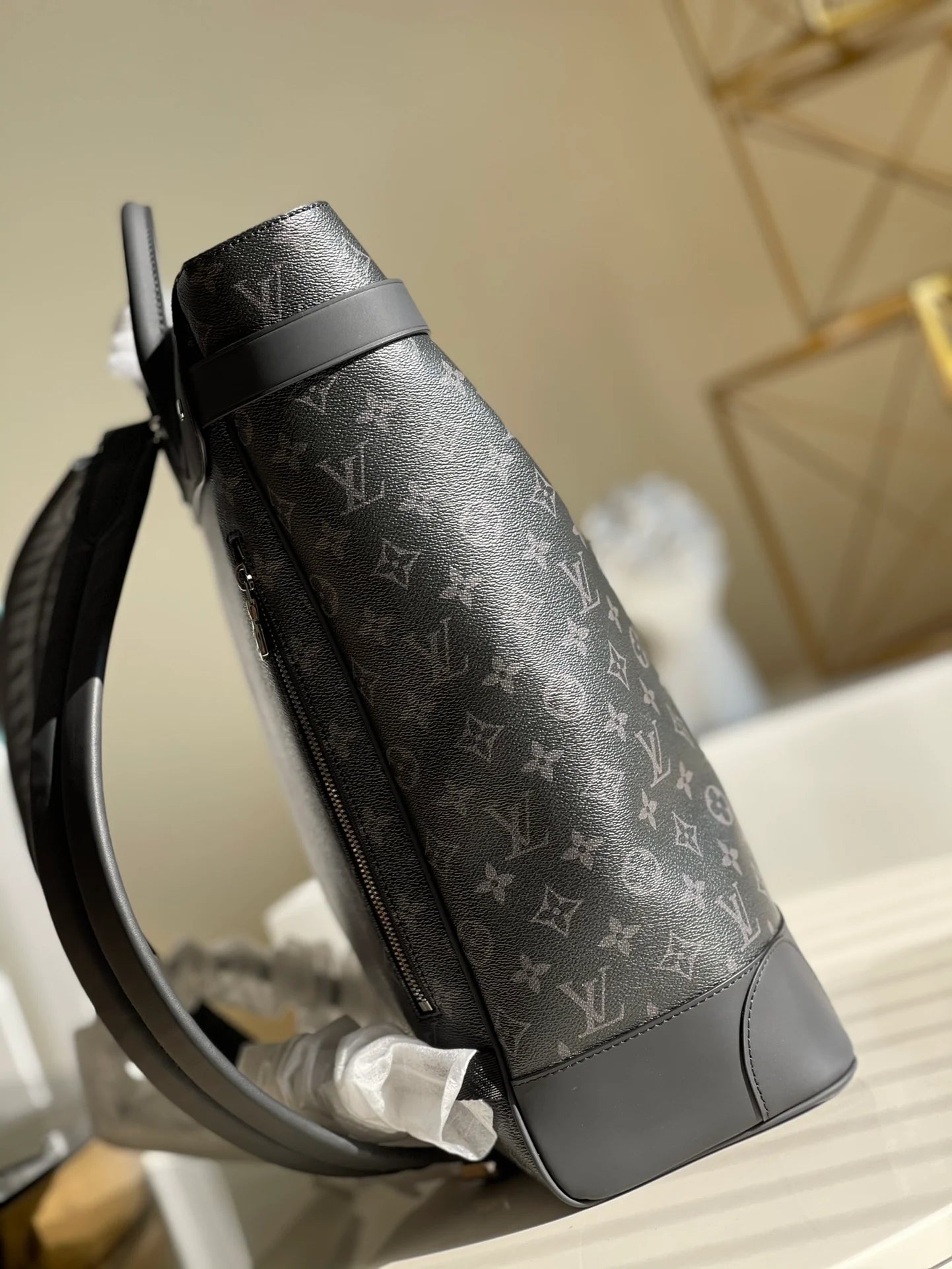 LV BAG M