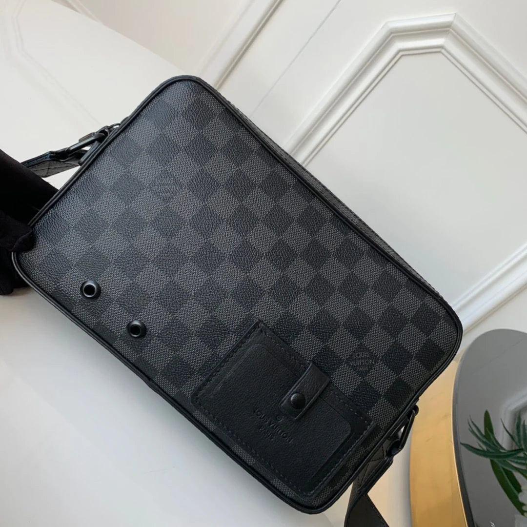 LV BAG M