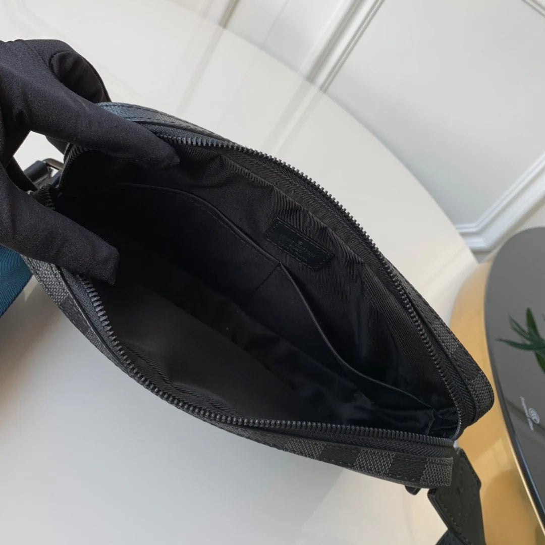 LV BAG M