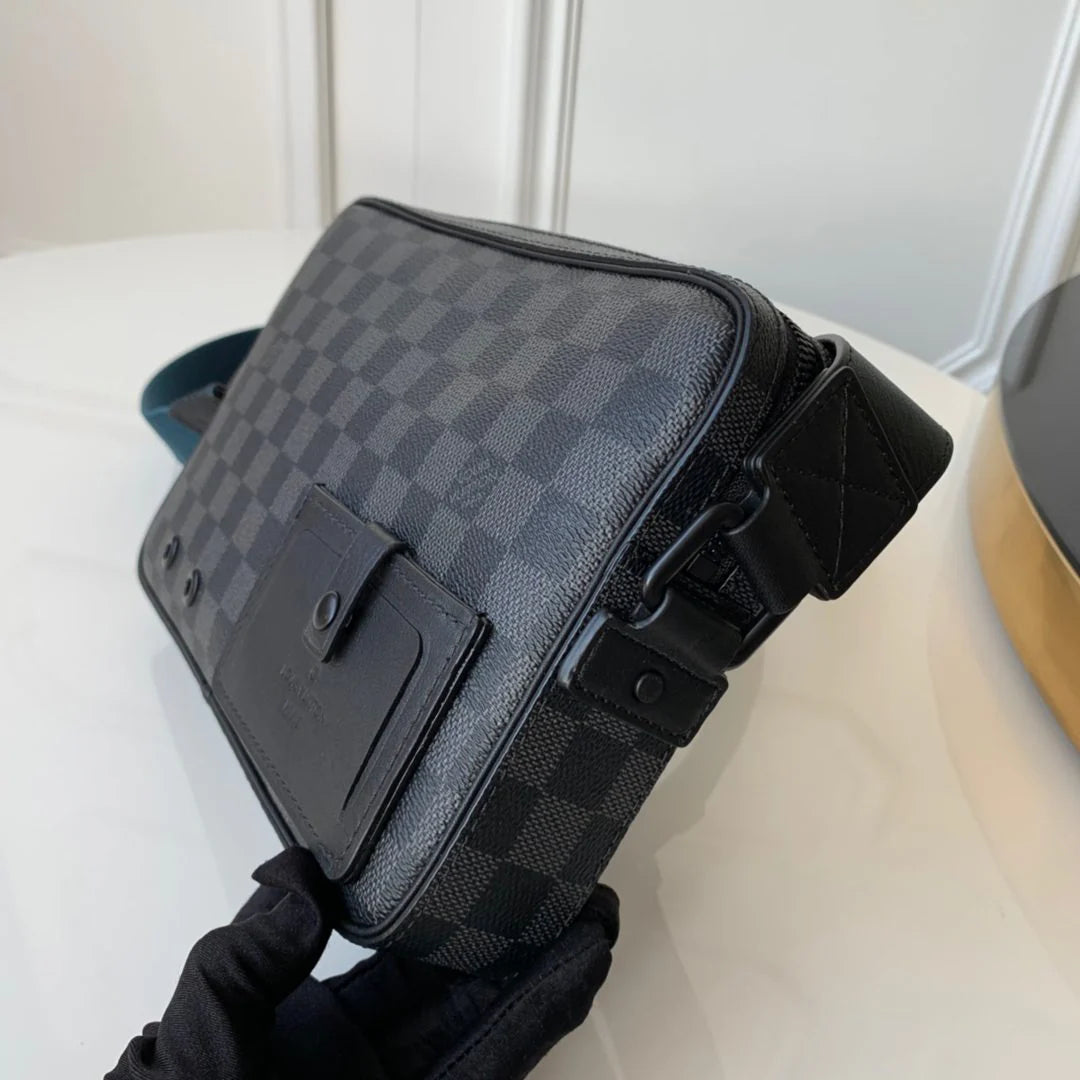 LV BAG M