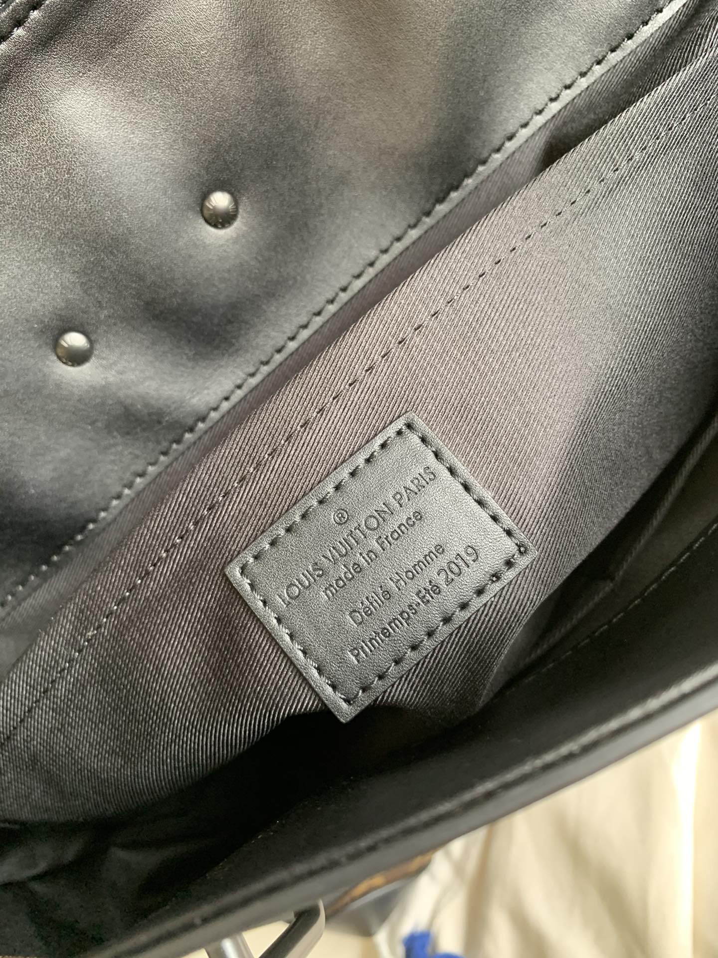 LV BAG M44473