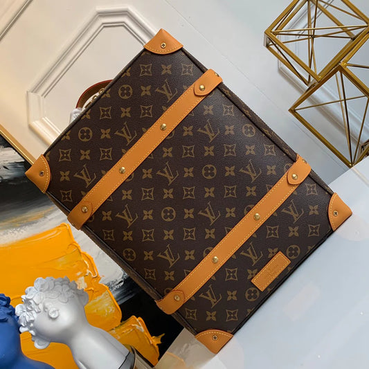 LV BAG M