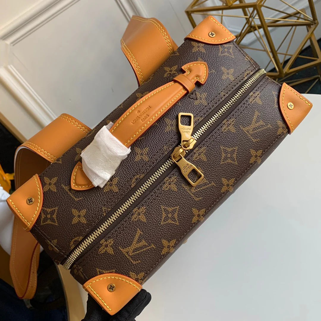 LV BAG M