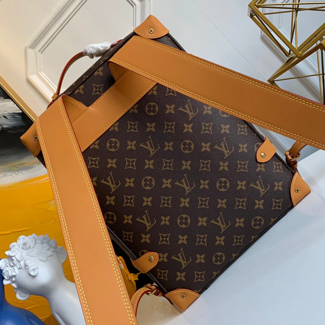 LV BAG M