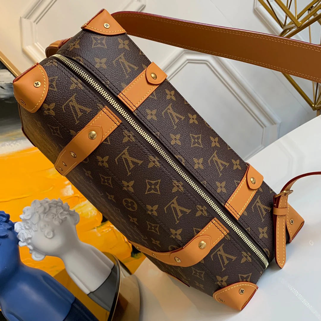 LV BAG M