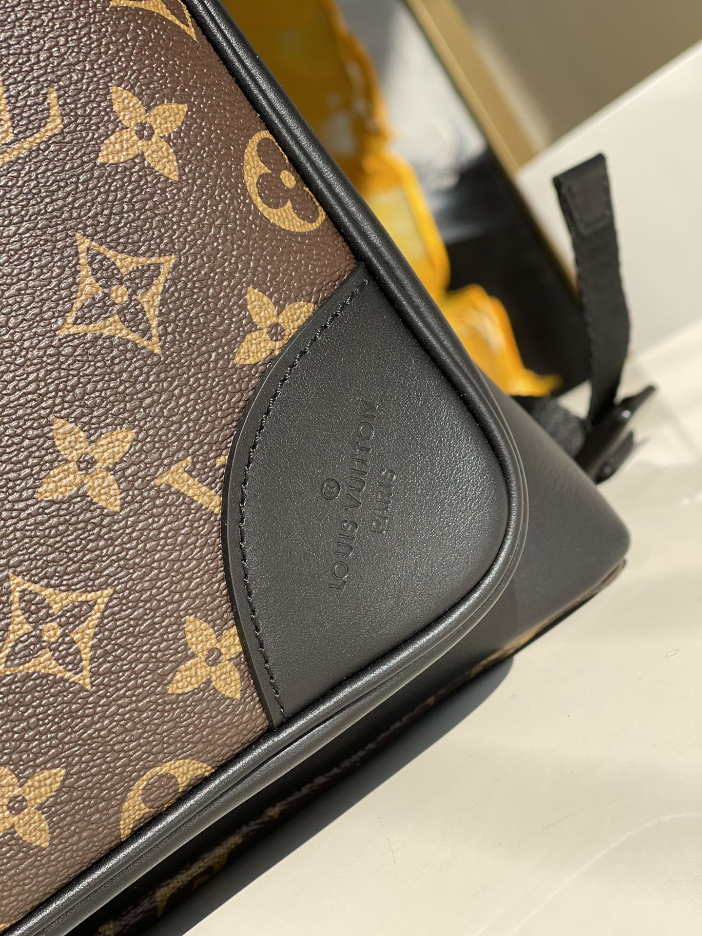 LV BAG M