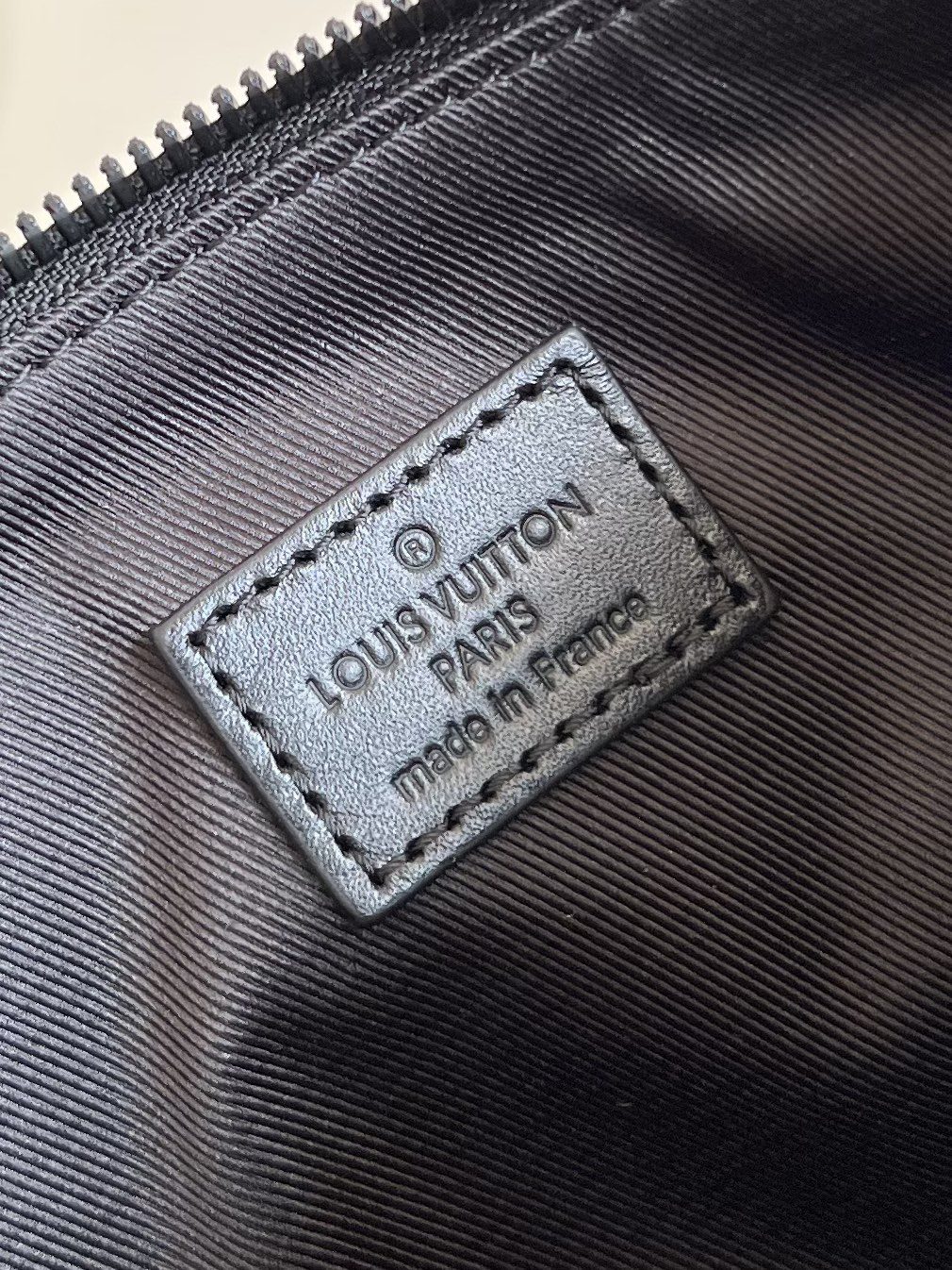 LV BAG M