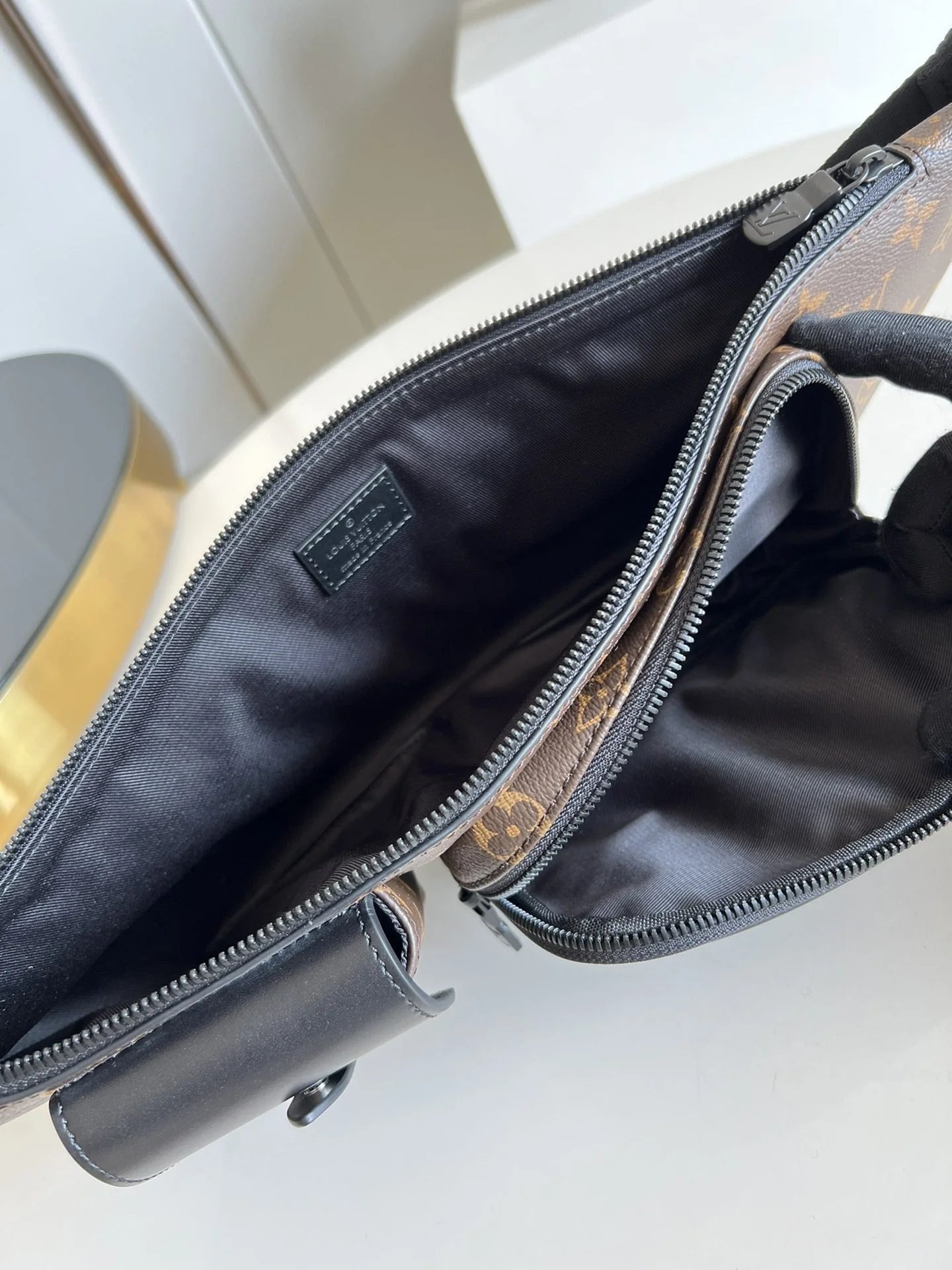 LV BAG M