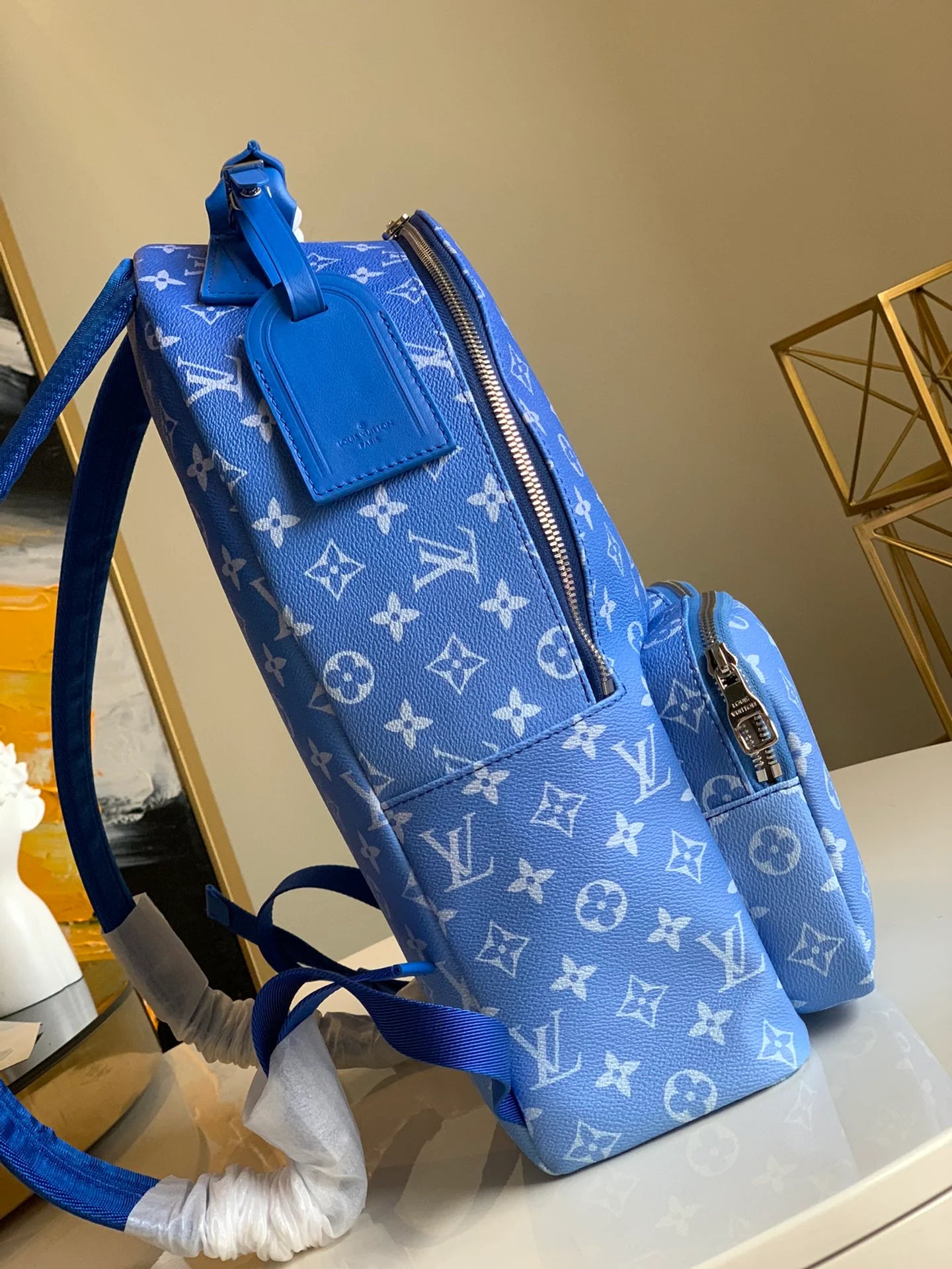 LV BAG M