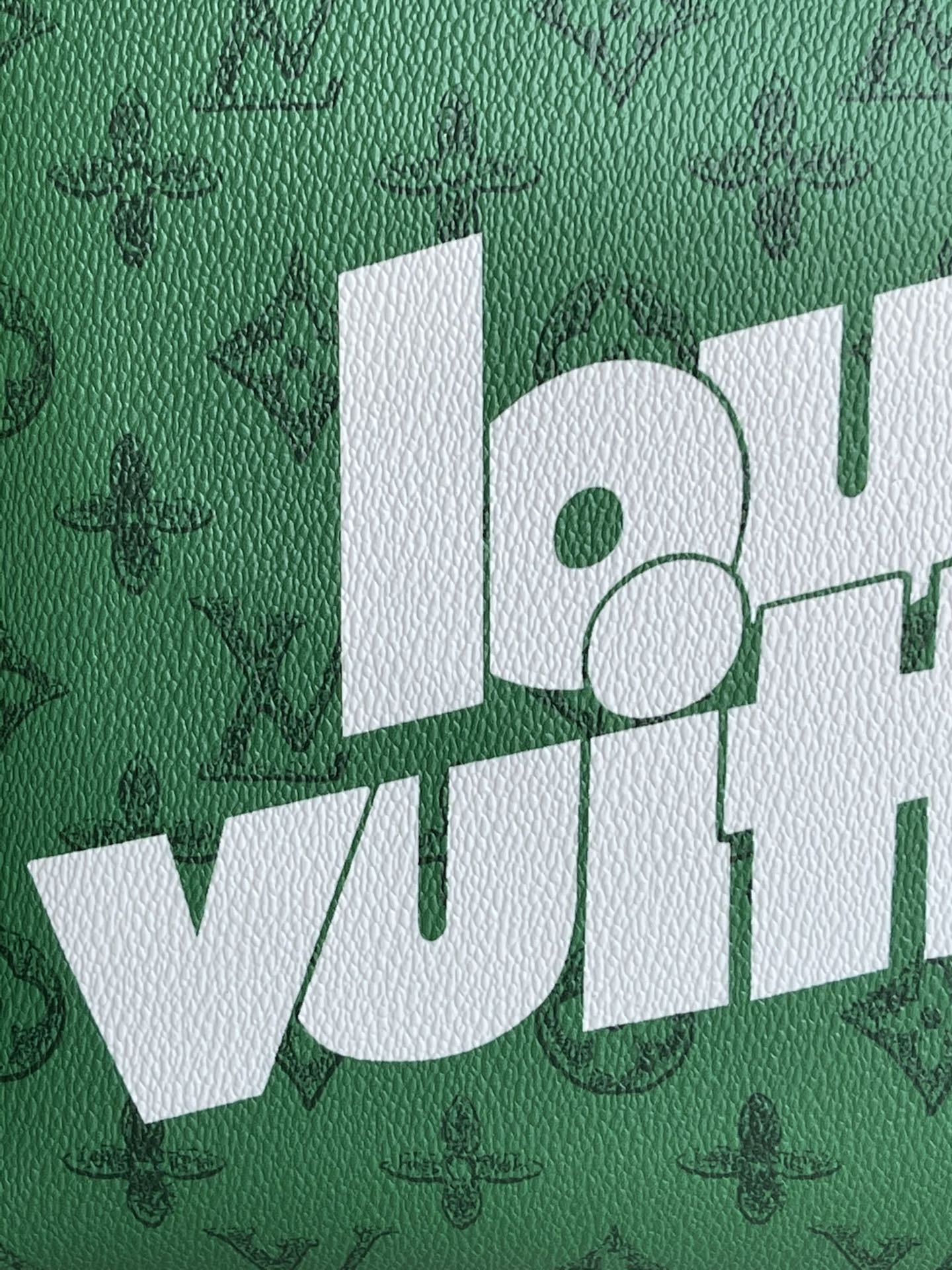 LV BAG M