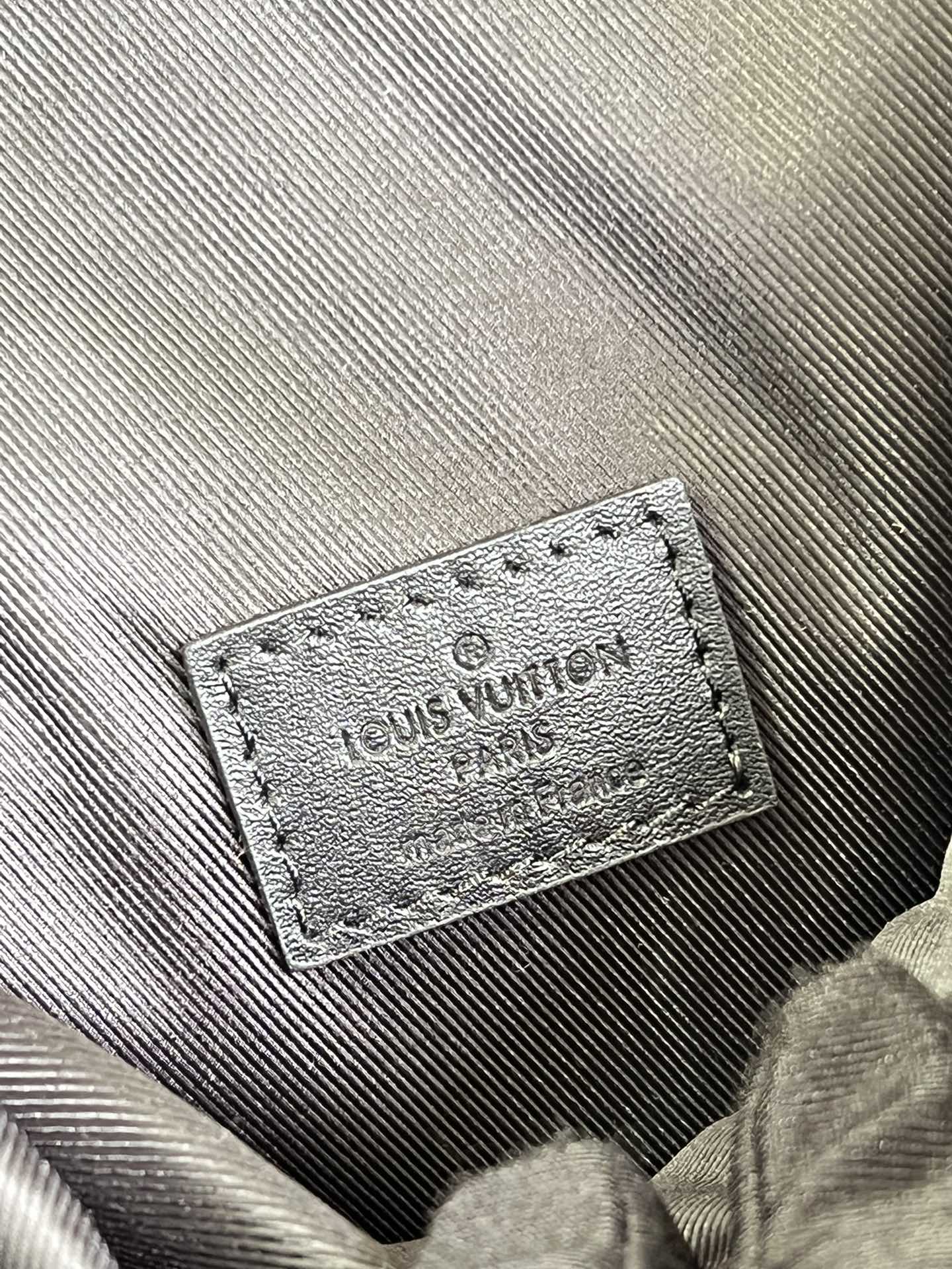 LV BAG M
