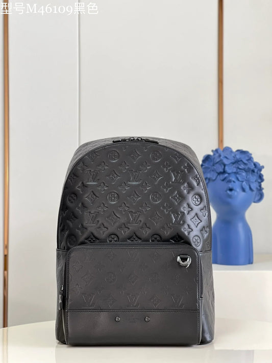LV BAG M