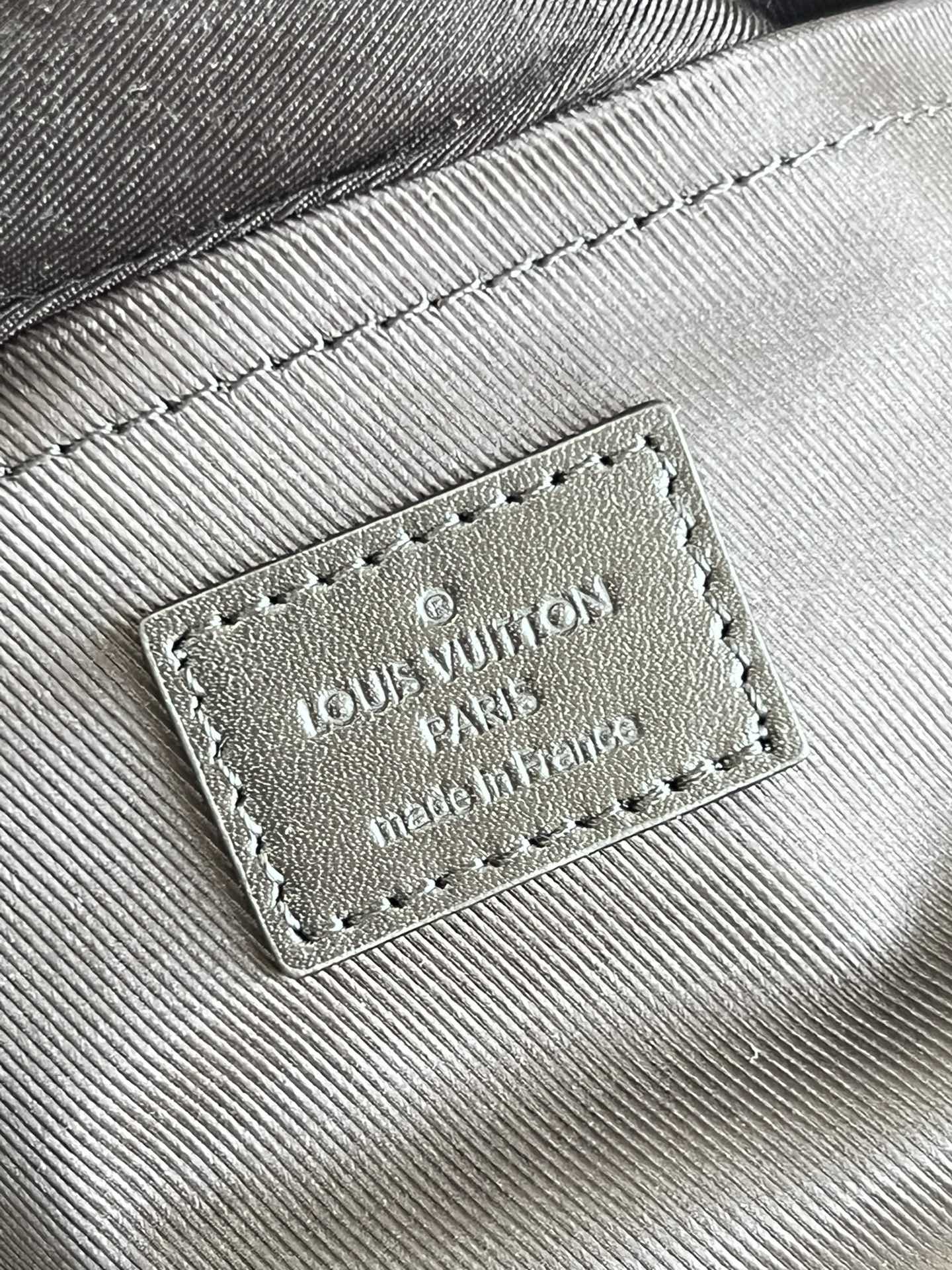 LV BAG M46246
