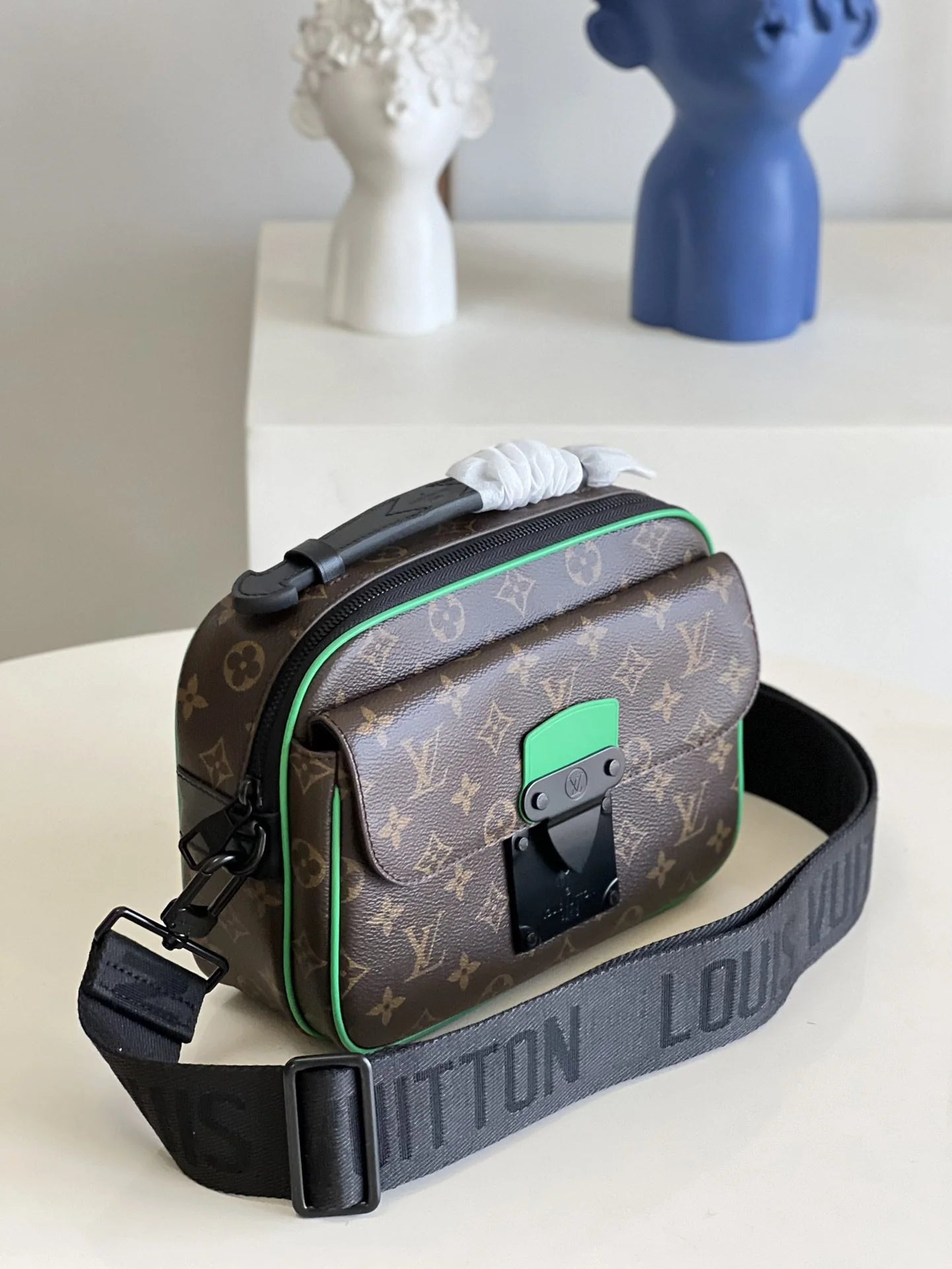 LV BAG M46246