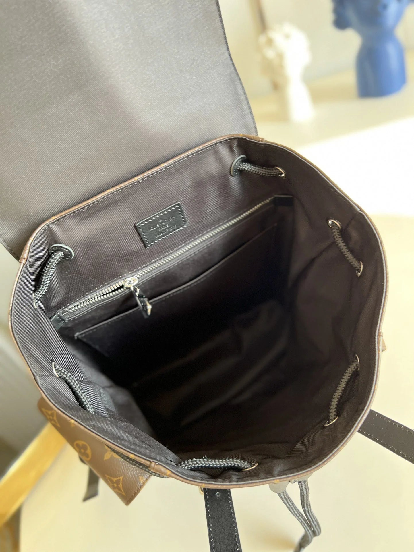 LV BAG M46247