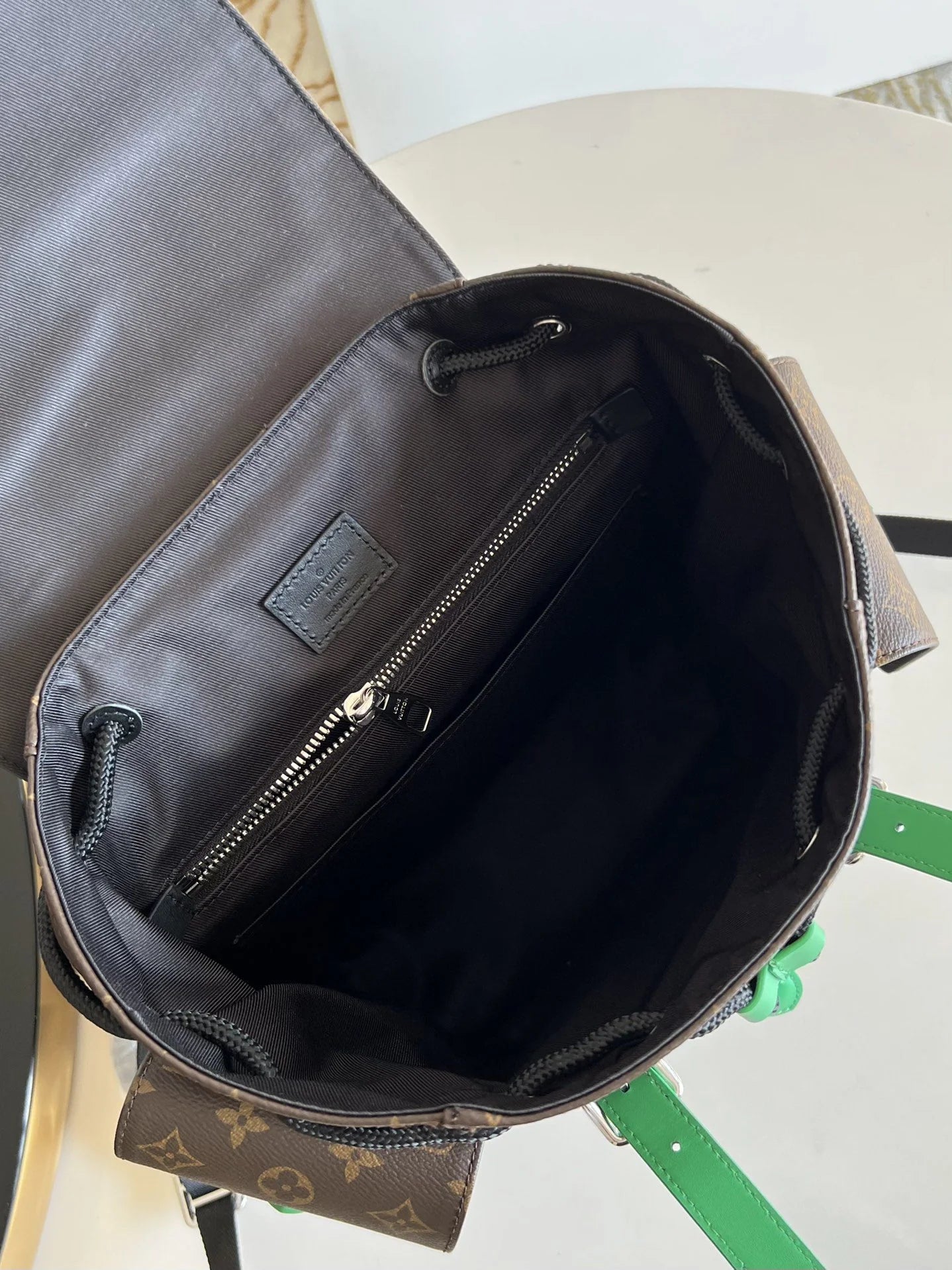 LV BAG M46247