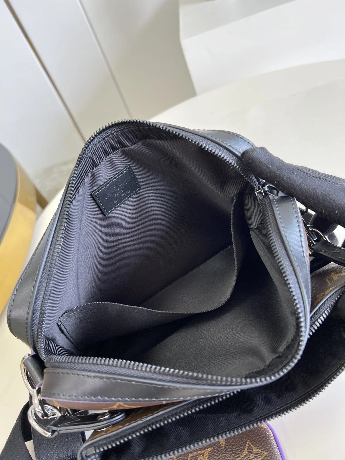 LV BAG M