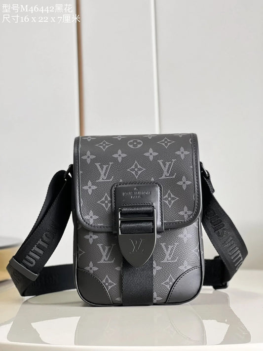 LV BAG M