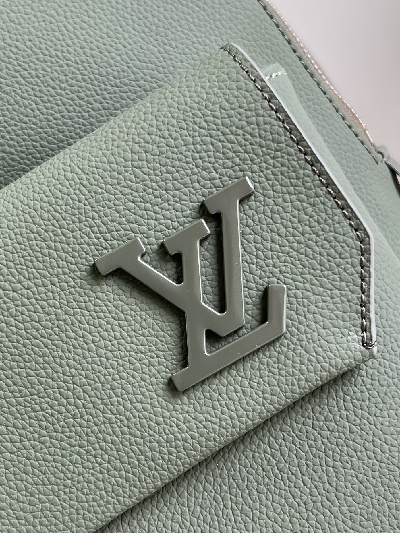 LV BAG M57079