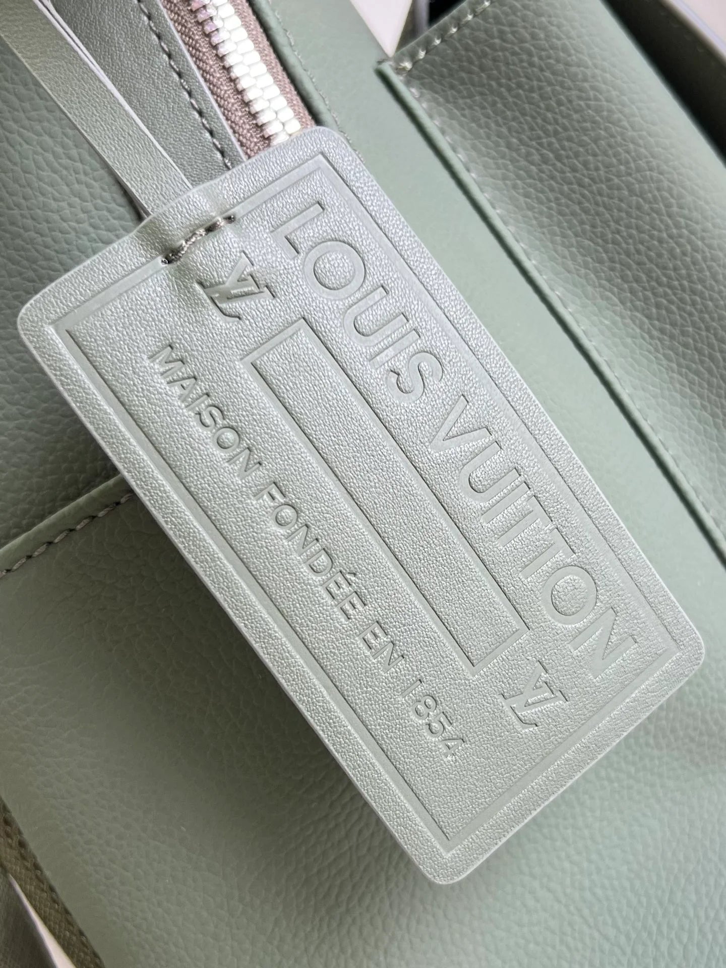 LV BAG M57079