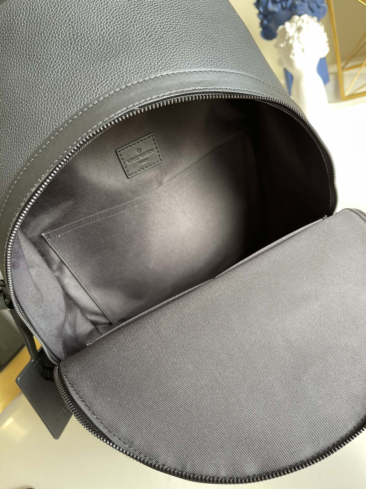LV BAG M