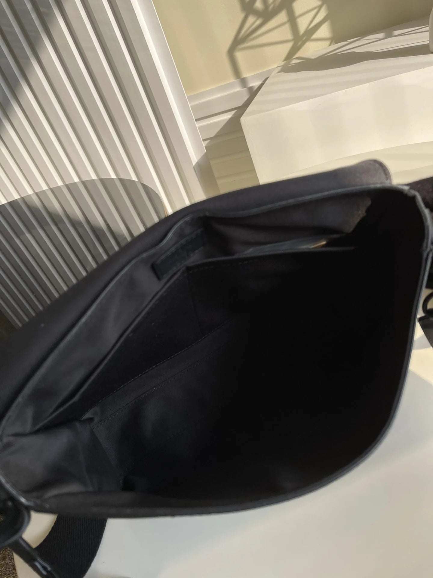 LV BAG M