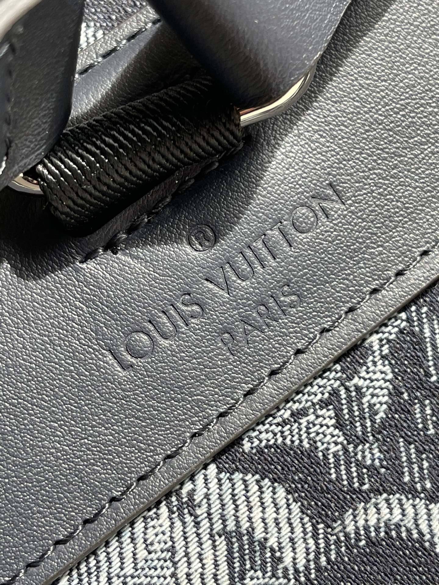 LV BAG M