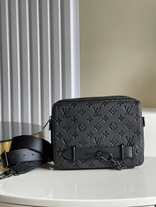 LV BAG M