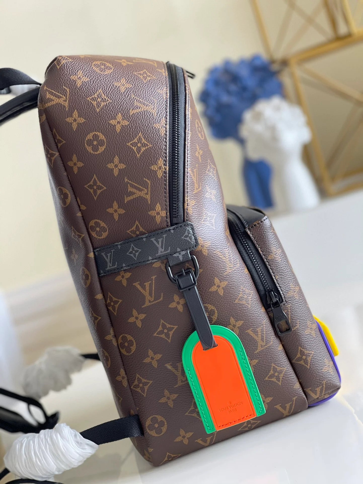 LV BAG M