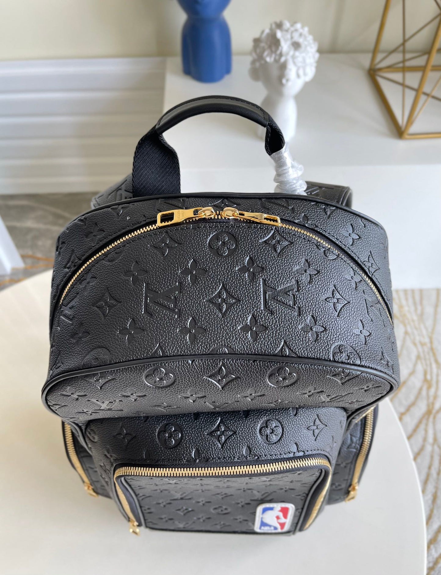 LV BAG M