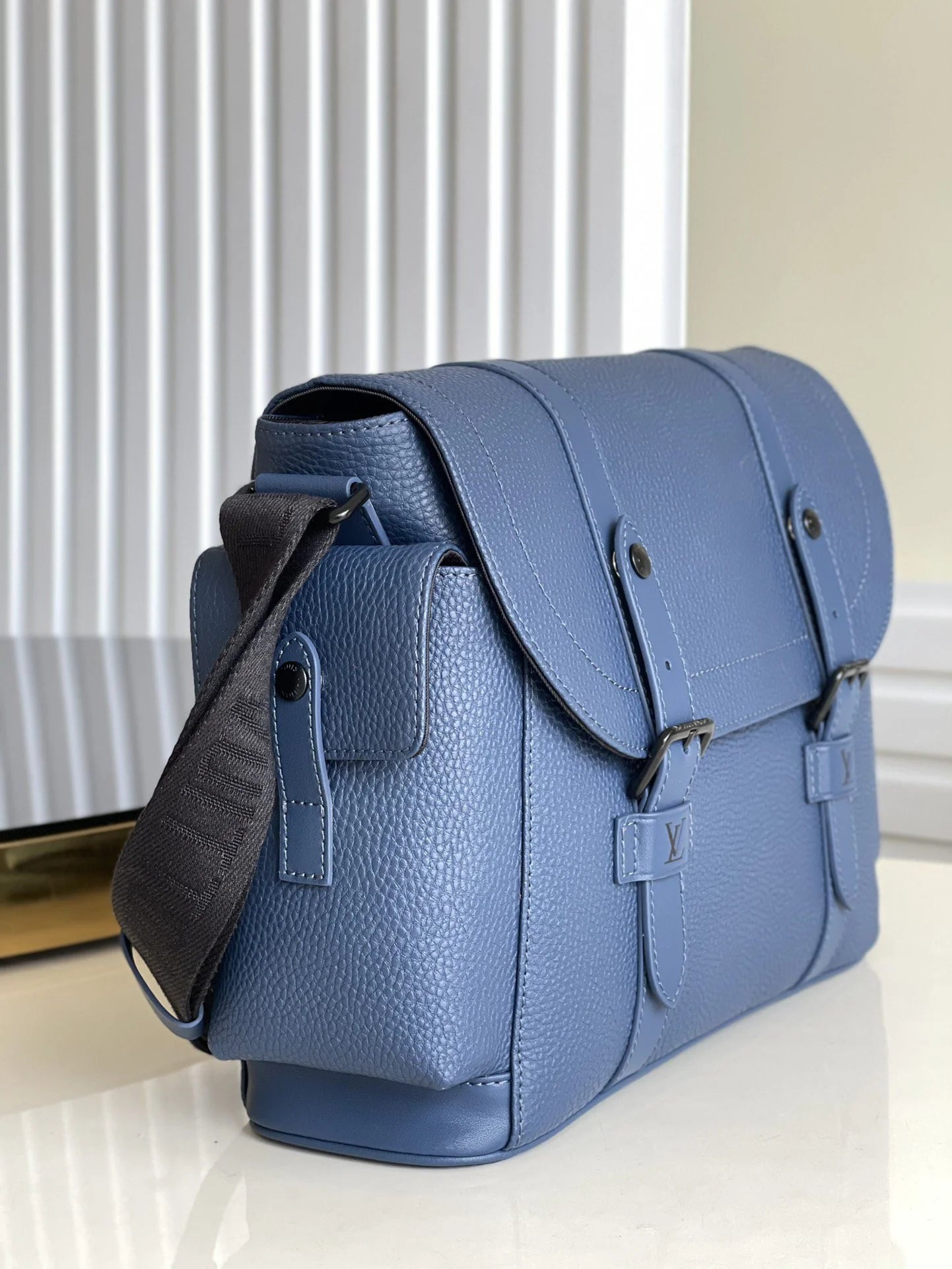 LV BAG M58494