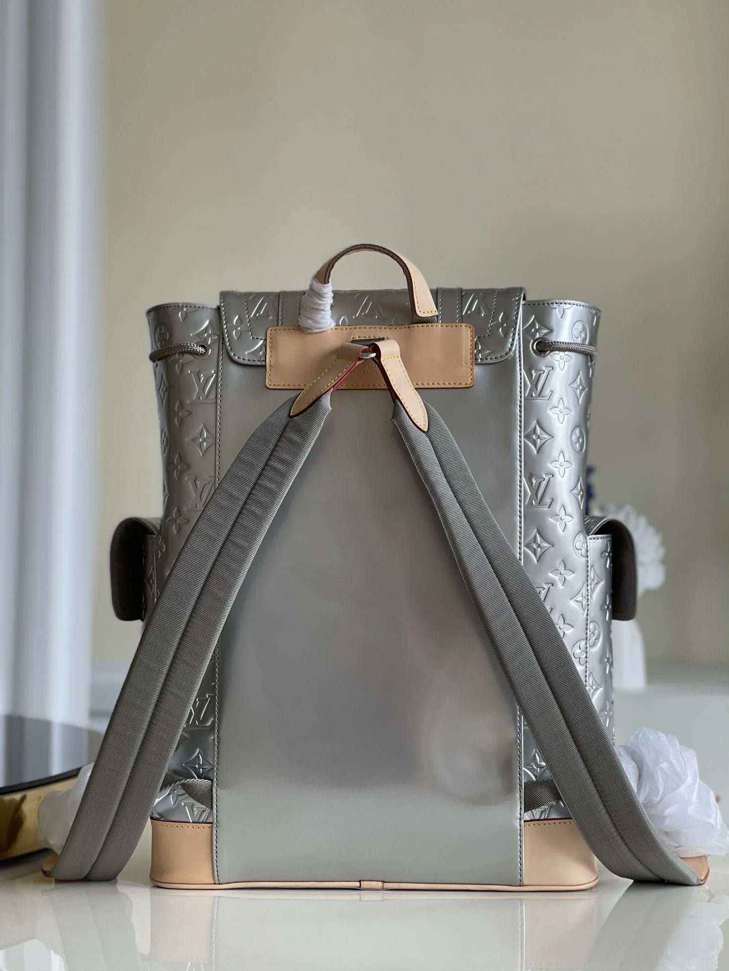 LV BAG M