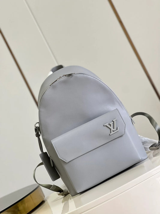 LV BAG M