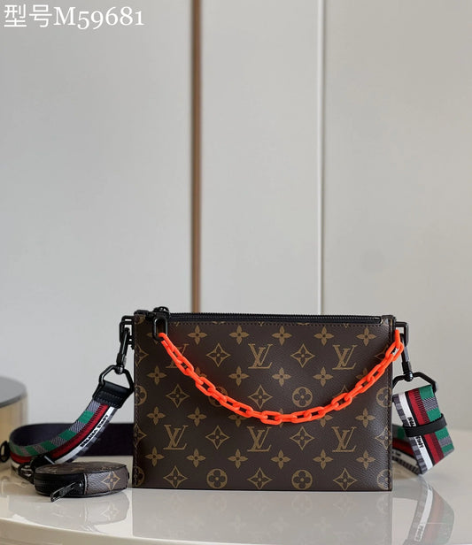 LV BAG M