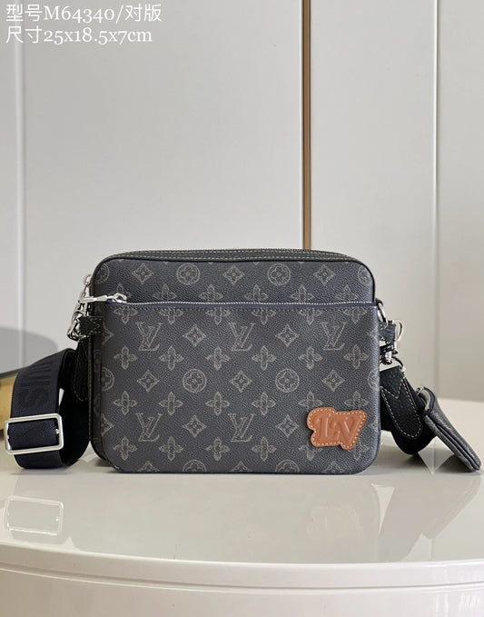 LV BAG M