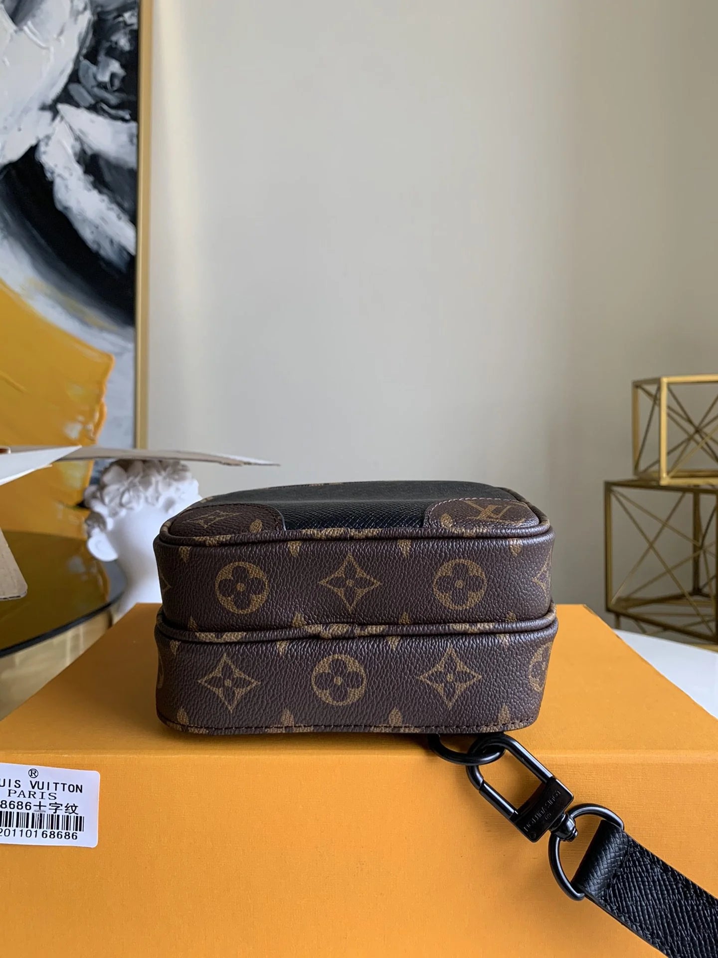 LV BAG M68686