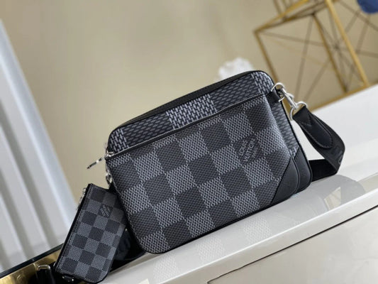 LV BAG M69443