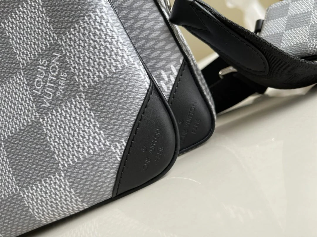 LV BAG M69443