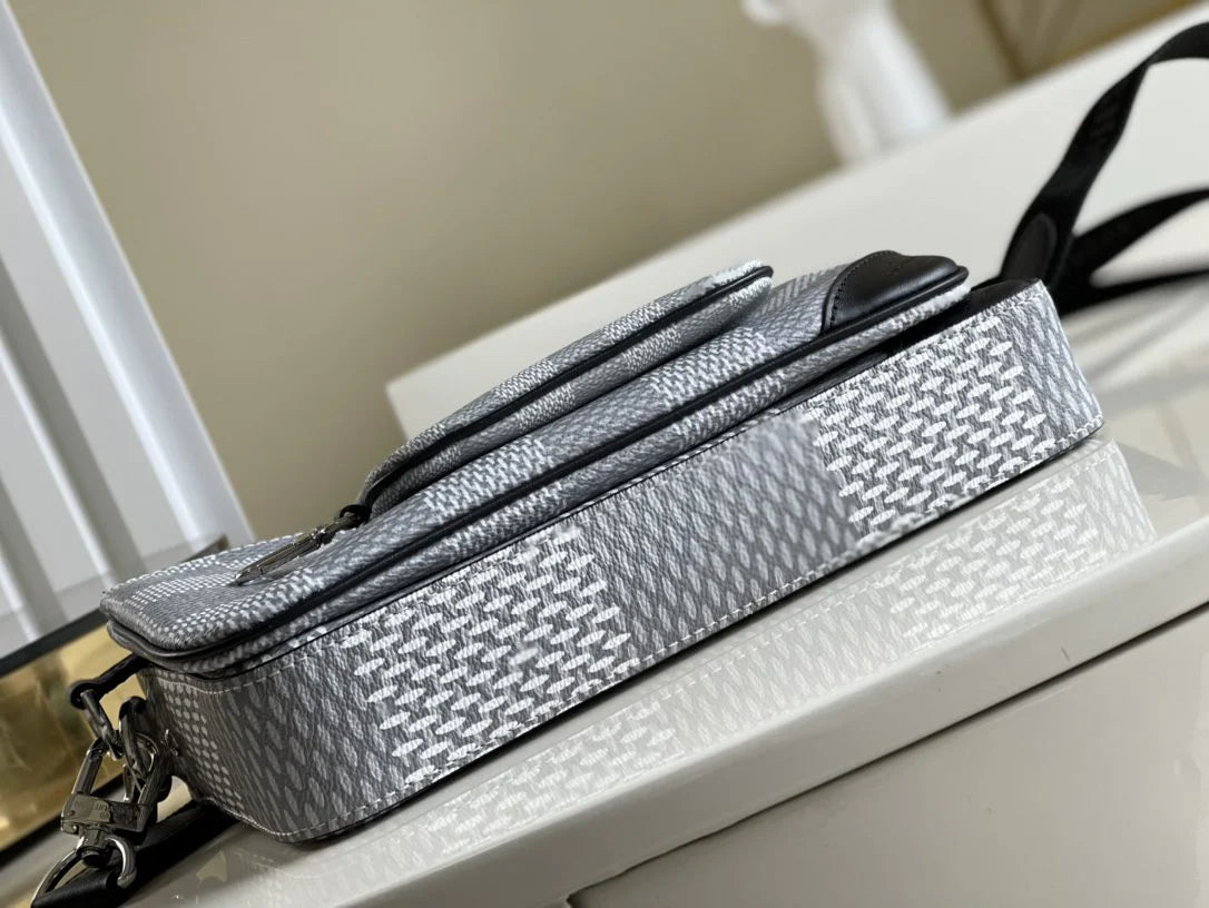 LV BAG M69443