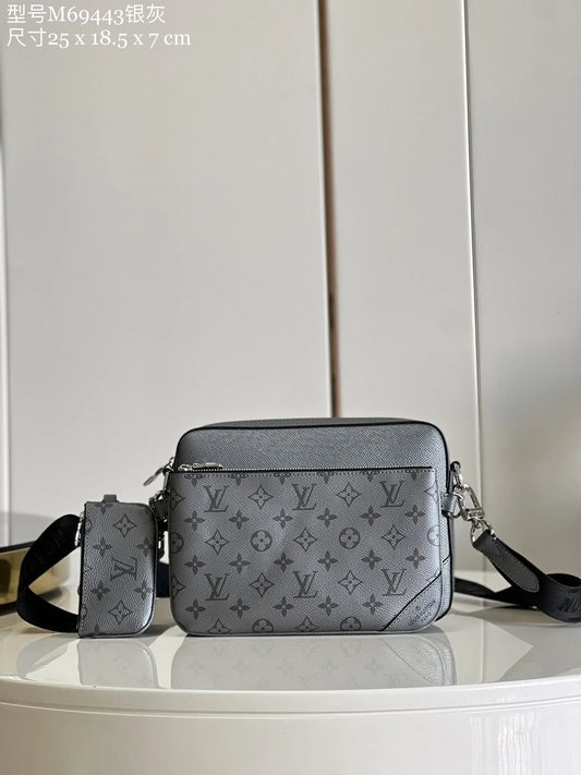 LV BAG M69443