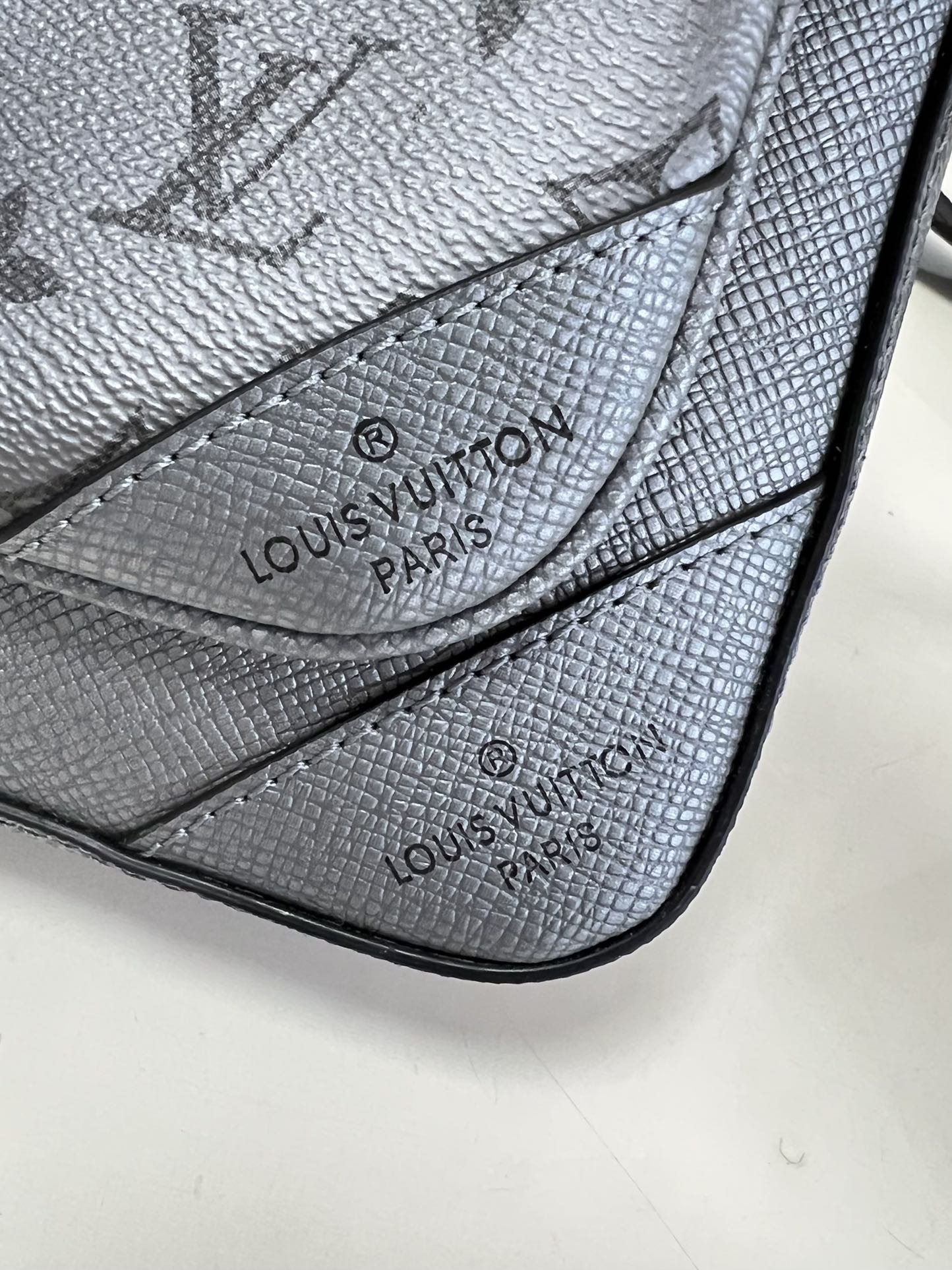 LV BAG M69443
