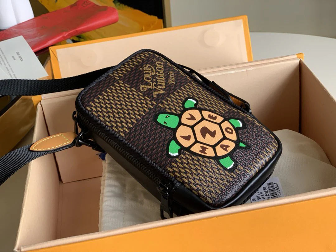 LV BAG M69534