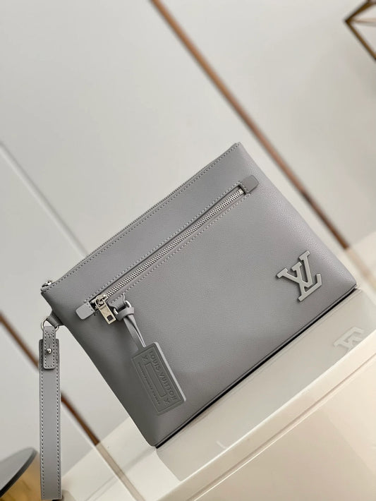 LV BAG M