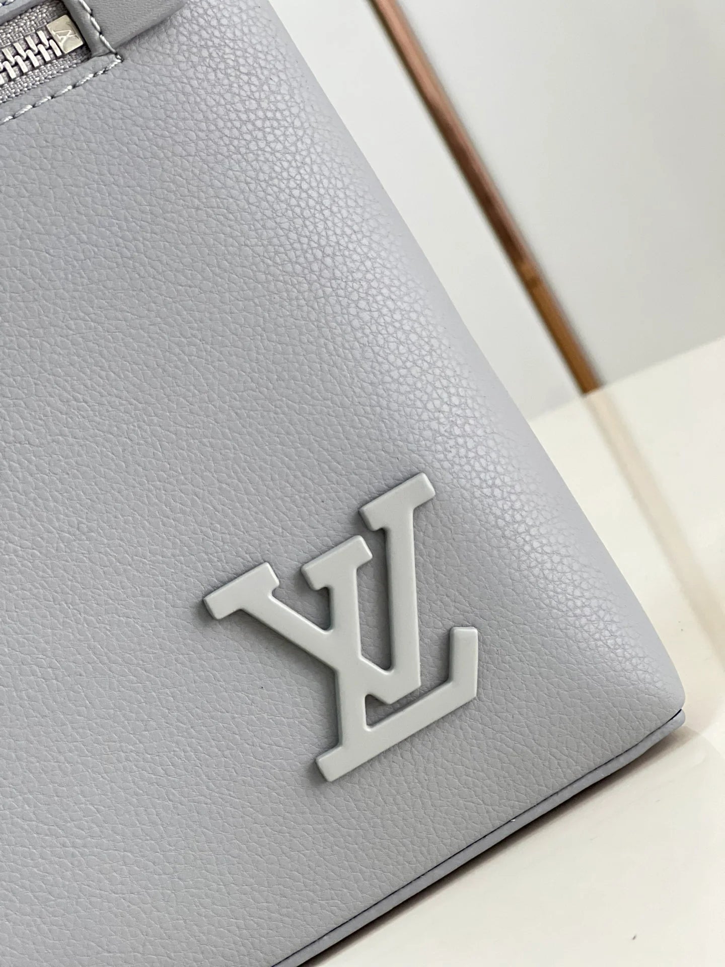 LV BAG M