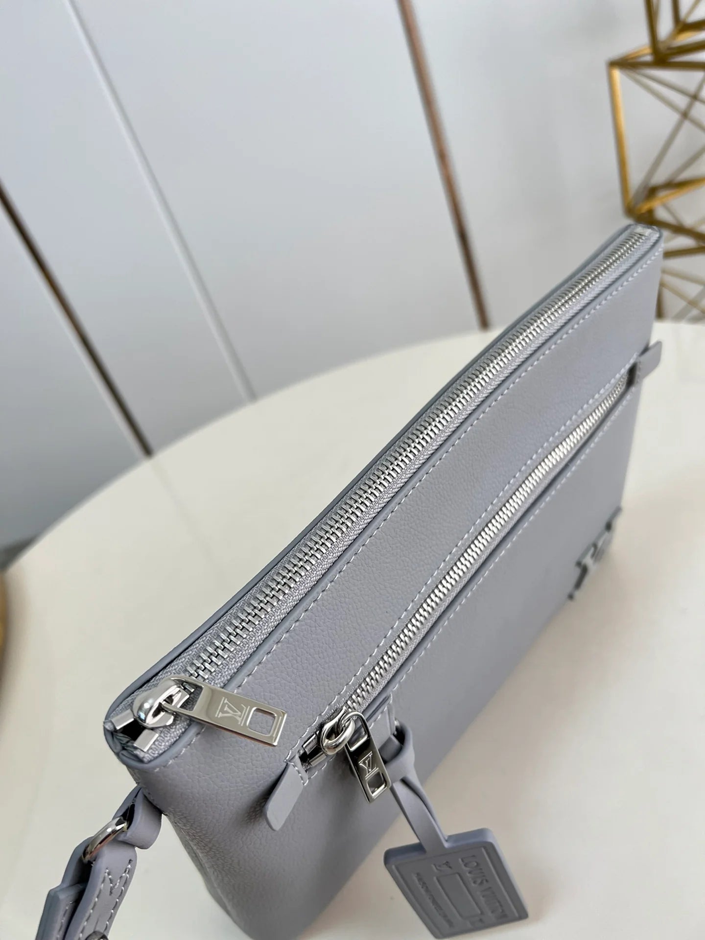 LV BAG M